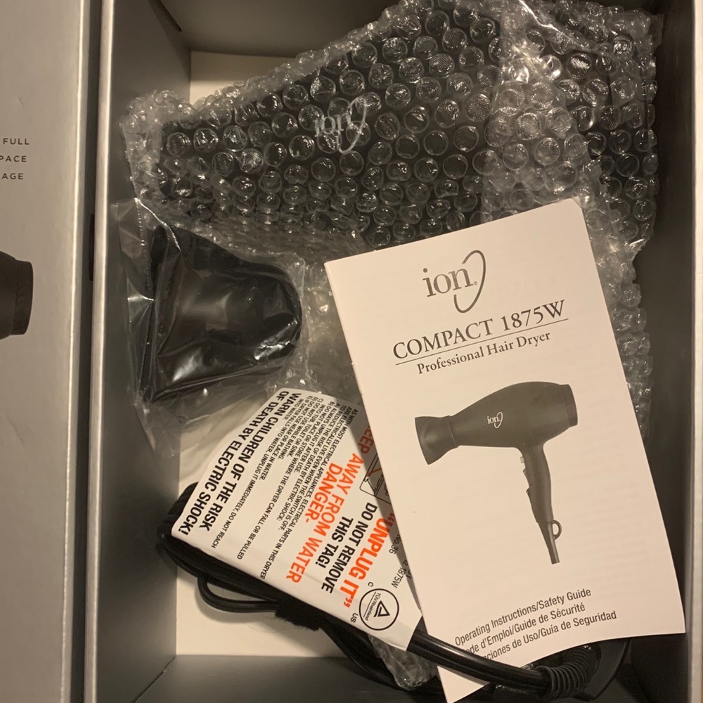 Ion Pro Compact dryer 1875W - Picture 2 of 6
